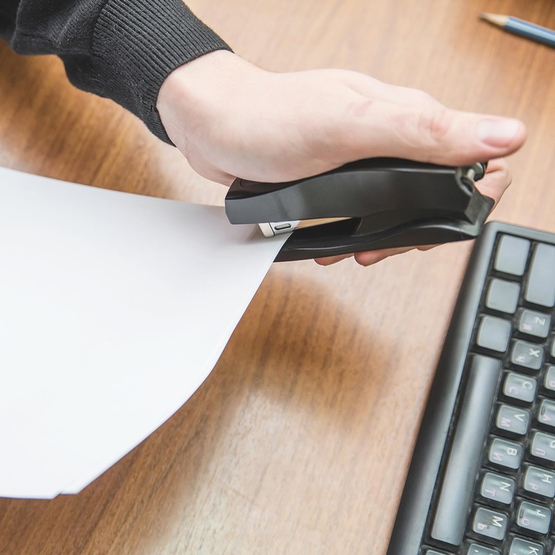 M&G Office Desktop Stapler, 20 Sheet Capacity Basic Staplers Jam