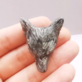 Manekieko Natural Black Labradorite 35mm Wolf Head Pocket Crystals and Healing Stone Figurine,Haped DIY-Jewelry Pendant