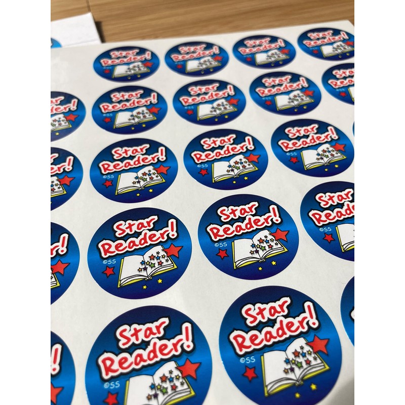 SuperStickers 'Star Reader!' 28mm Stickers. Pack of 125.