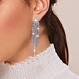 TseenYi Long Crystal Chandelier Tassel Earrings Boho Rhinestone Fringe Earrings Rhinestone Long Dangle Drop Earrings Sparkling Crystal Bridal Earrings Jewellery for Women and Girls (Gold), Zinc