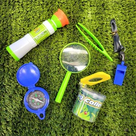 Gosu Toys Critter Cage Bug Catcher with Tools Set - Cage, Tweezers, Magnifying Glass, Compass, Whistle, Monocular, Magnifier Jar ((1 Pack))