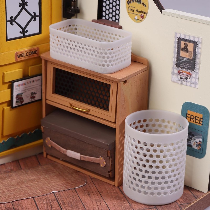 1:12 Scale Dollhouse Miniature Storage Basket, Plastic Laundry Basket, Bathroom