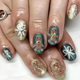 Christmas Press on Nails Short Green Glitter Oval Fake Nails, Winter Xmas Press on Nails Gingerbread Man with Design Glossy False Nails Christmas Glue on nails Christmas Acrylic Nails for Women 24Pcs