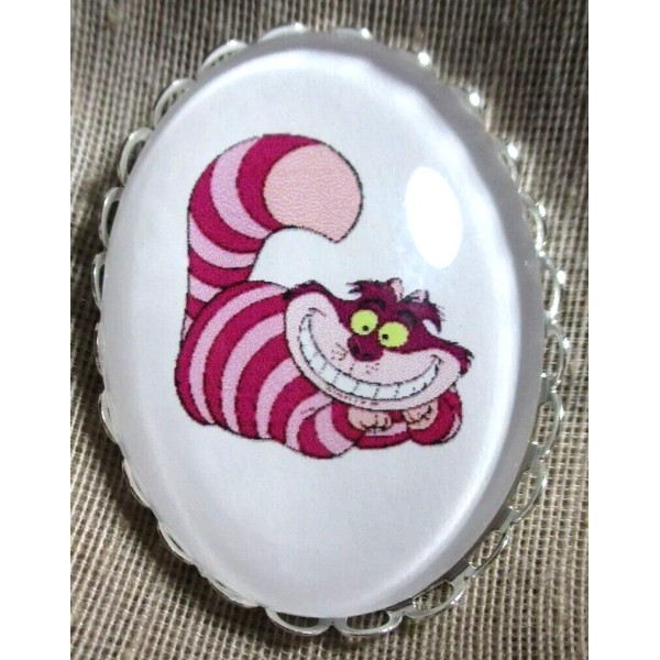 XL CAMEO BUTTON - ALICE IN WONDERLAND'S STRIPED CHESHIRE CAT