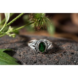 INDIGA 9mm Women's Ring Dark Green Crystal Emerald 925 Sterling Silver, Fabric jewellery bag, Crystal