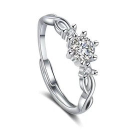 Tivleed Women's Adjustable Rings ，Elegant Silver-Toned Copper Ring for Everyday Wear，A versatile and stylish choice for women and fashion enthusiasts, this shiny adjustable ring offers a fit for any