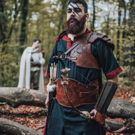 1 Pair Medieval Arm Guards, Viking Cuff Made of Faux Leather, Vintage Knight Armguards, Renaissance Armour, LARP Leather Strap