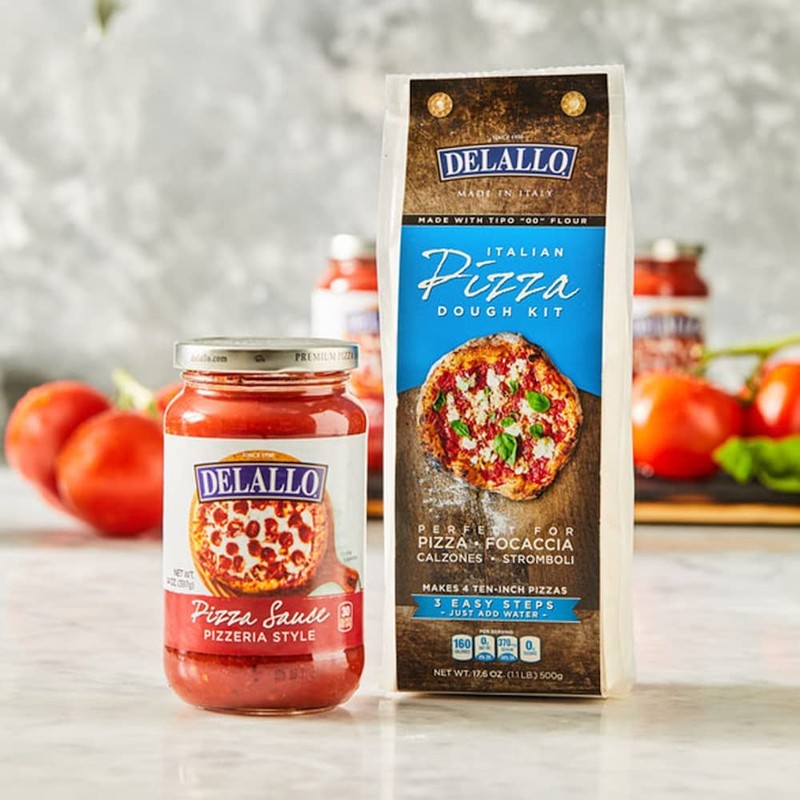 DeLallo Classic Pizzeria-Style Pizza Sauce, 14 Ounce Jar, Made with
