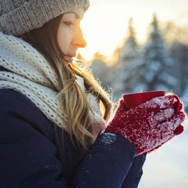 DALEDWN 5 Colors Winter Magic Gloves Unisex Adults Fits Most Men Women Teens Warm Gloves(Red)