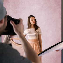 Mocsicka Pink Photography Backdrops Pink Texture Abstract Photo Backdrop Vintage Headshot Portrait Background for Photography Studio Props (Pink, 5x7ft)