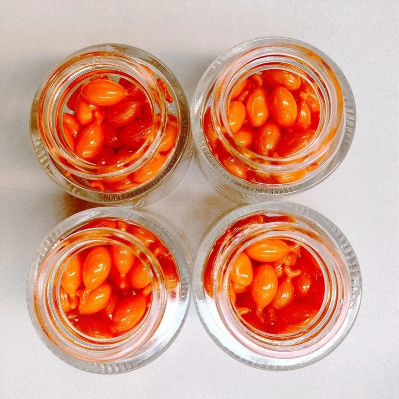 Cápsulas faciales con vitamina C, uso cosmético iluminador, todo tipo
