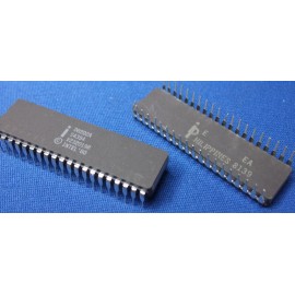 Intel D8202A INTEL D8202 40-PIN CERDIP MEMORY CONTROLLER VINTAGE 1981 RARE QTY-1