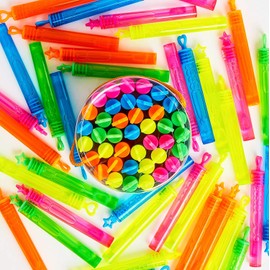 48 Neon Bubble Tubes - Star Topper - Perfect for Parties and Celebrations - Rainbow Stars - Children’s Party - Birthday Bag Fillers - Wedding Favours – Specially for Kids – Indoor & Outdoor
