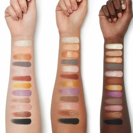 Boobeen 18 Colour Matte Shimmering Eyeshadow, Creamy Powdery Nude Eyeshadow Palette, Highly Pigmented Makeup Palette, Lightens and Contours the Eye, Create a Neutral Look