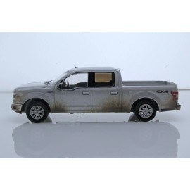 Greenlight 2020 Ford F-150 XLT 4X4 Pickup Truck 1:64 Scale Diecast Model Silver Muddy