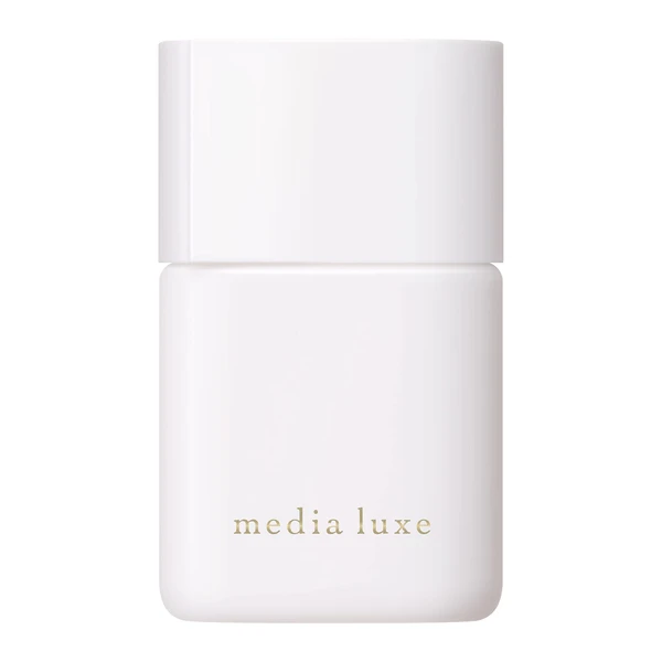 Media Luxe Liquid Foundation 02