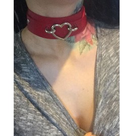Borsgye Punk Leather Goth Choker Collar Adjustable Rock PU Leather Choker Necklaces Teen Girls Cosplay Jewelry Vintage Necklaces - Red with Silver Heart