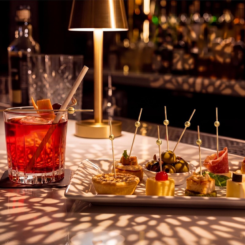 Domensi 200 Pcs Cocktail Straws and Picks Kit 5 Inch