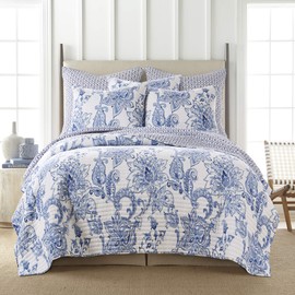 Levtex Home - Bennett Quilt Set - Full/Queen Quilt + Two Standard Pillow Shams - Floral Paisley - Blue and White - Quilt Size (88x92in.) and Pillow Sham Size (26x20in.) - Reversible - Cotton