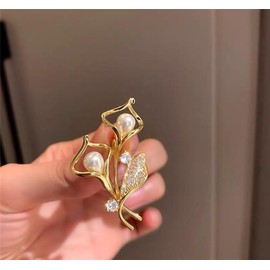 LISADORE Pearl Rhinestone Lily Brooch Bouquet Brooch Simulated Crystal Pearl Rhinestone Flower Brooches for Women Bridal Corsage Wedding Party Bouquet Dress Coats Jackets Sweaters Clothes