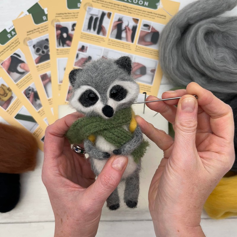 Bergin & Bath Needle Felting Kit, Raccoon - Make a
