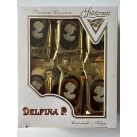 Solidarnosc Delfina P. Chocolates with Silky Cream Decorated with White Chocolate 480g