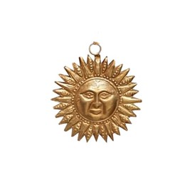Golden sun with an antique patina. This wall decoration object will combine wonderfully with your Ex-voto collection. Double-sided. The sun is visible on the front and back. Diameter 9 cm.
