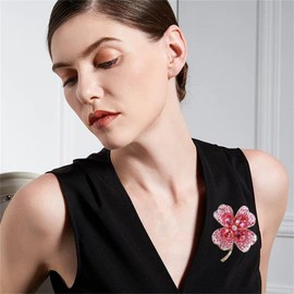 WCRAZYE Rhinestone Green Clover Leaf Brooch Pin for Women Girls Unisex Gold Plated Vintage Crystal Flower Brooches Lapel Pins Lucky Decor Dress Accessories St Patrick's Day Holiday Christmas Jewelry Gift (Pink White)