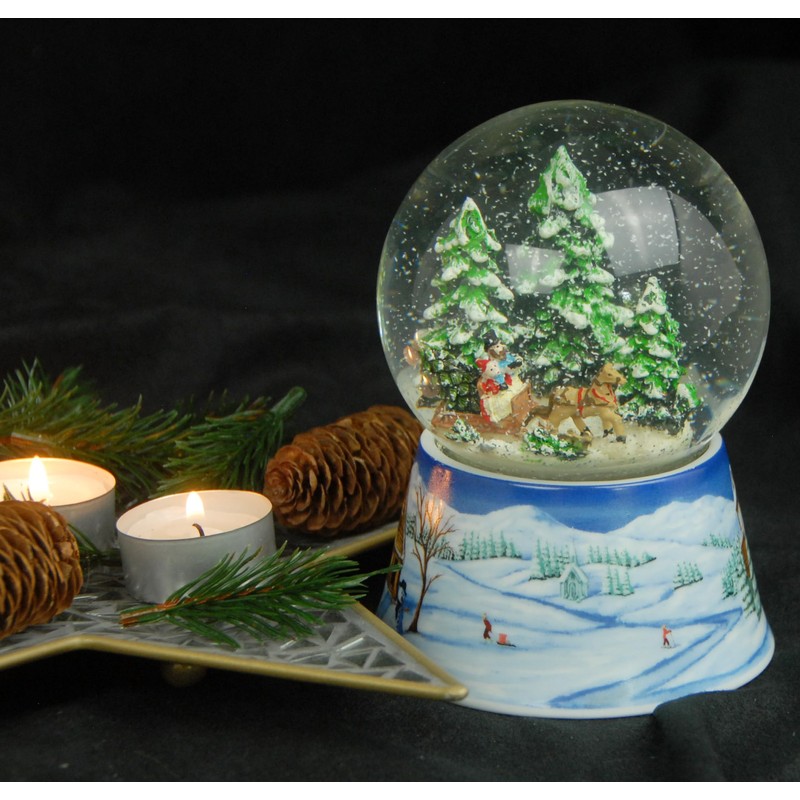 Nostalgia Snow Globe Romantic Carriage Ride Sleigh Ride with Christmas