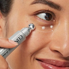 Clinique All About Eyes - Concentrado de suero iluminador con vitamina C, ácido hialurónico + retinol | Hidratante + reduce las ojeras, 0.34 onzas líq