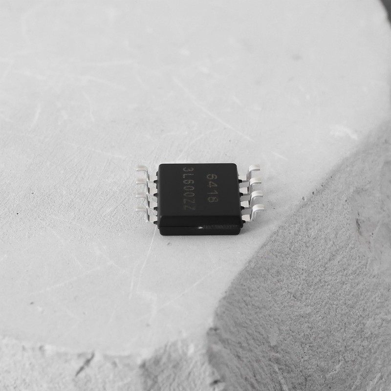 VGOL Pack of 2 W25Q128JWSQ 128Mbit Serial Flash Memory Chip