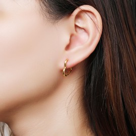 Jrêveinfini Elegant Heart Shaped Hoop Earrings Made of 925 Sterling Silver for Women and Girls - Heart-Shaped Earrings in a Minimalist Style, Gifts for Women Girls Mum with Gift Box, Sterling Silver