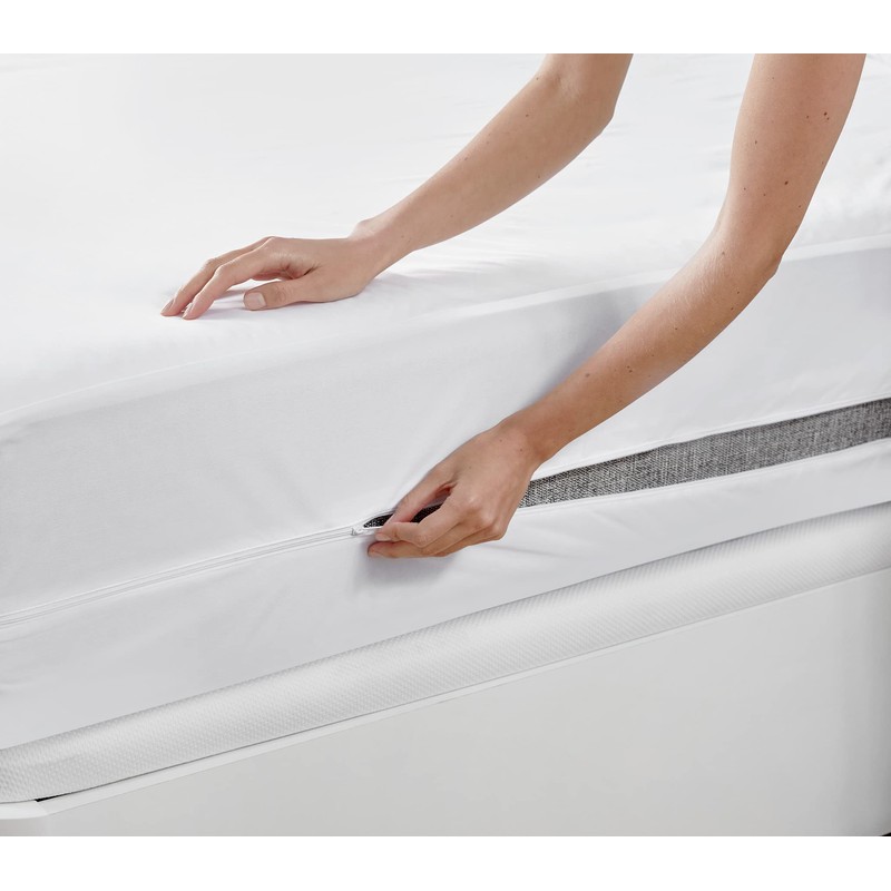 Pikolin Home - Sanitary Mattress Protector – Waterproof, Breathable, white