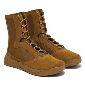 Oakley Light Assault 3 Coyote Boot, Regulation 670-1 Compliant, 1000 D Cordura & Suede, Enclosed Lace-Lock, Performance Outsole (100511-86W-8.0)