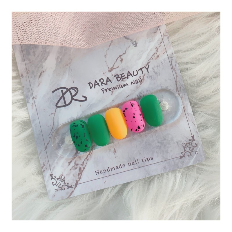 Next day delivery⭐Dalmatian matte nails⭐ / 다음날발송⭐달마시안 무광네일⭐