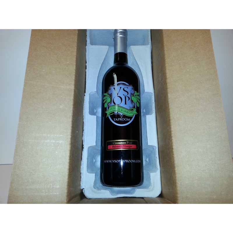 VSOP Cinnamon Pear Aged Dark Balsamic Vinegar of Modena (750