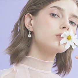 Daisy Flower Hoop Earrings for Women Enamel Gold Plated Floral Drop Dangle Earring Small Huggie Hoops Charms Holiday Birthday Jewelry Gifts for Sister Niece (Silver Plated)