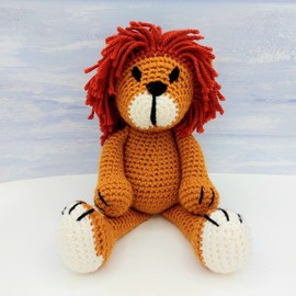 Lion Luxury Crochet Kit - Amigurumi Craft Kit