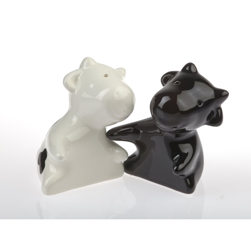 by-Bers Cow Hug Bull Cattle Frog Mouse Dog Animals Salt