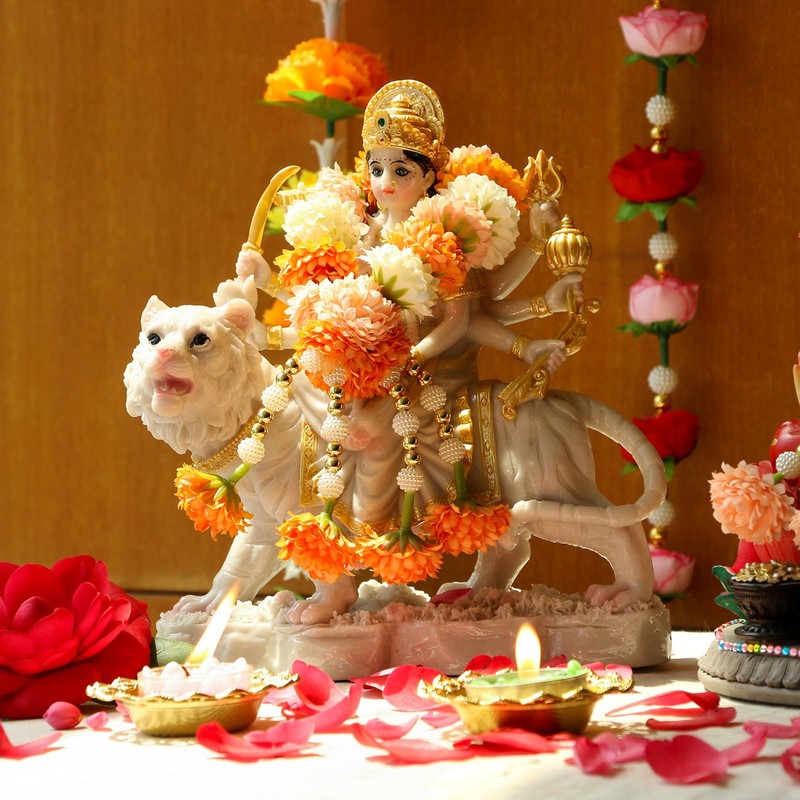 Indian Idol Marigold Garland Mala Hindu Temple Mandir Diwali Pooja