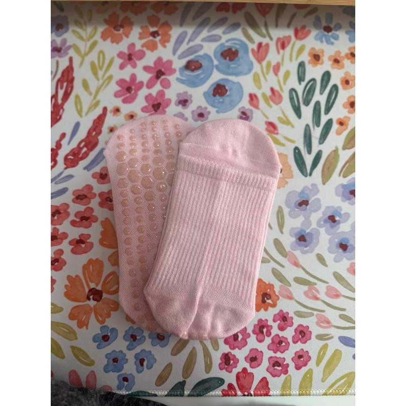 The Classic Grip- Non-slip grip socks perfect for Pilates, Barre