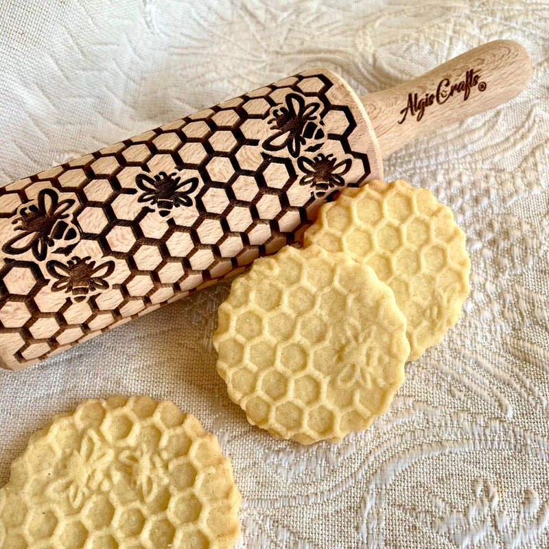 WILD 3 mini Embossed Rolling Pin Set with Bees, Meadow