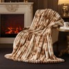 Amélie Home Faux Fur Throw Blanket for Couch, Cozy Fuzzy