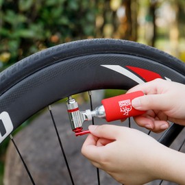 KONG MING CAR Bike Repair Tool Kit-Co2 Inflator Kits with Co2 Cartridges,8 in 1 Multi Tools, Tire Tube Patches & Tire Levers Included- Bike Maintenance Emergency Repair Tool Kit