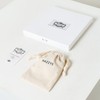 Hazzys (대구신세계)25SS뜨왈드주이 Toile de Jouy 네이비 삼각링 러플 실크 스카프(링포함)