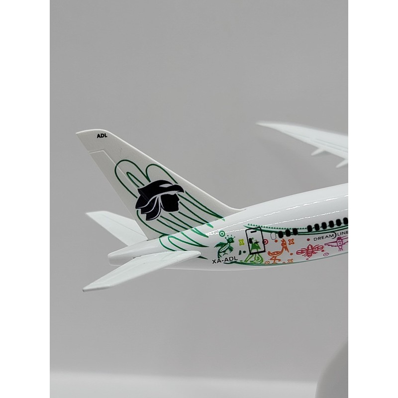 Gualdron Models Avión a Escala Quetzalcoatl Aeromexico Dreamliner Boeing 787