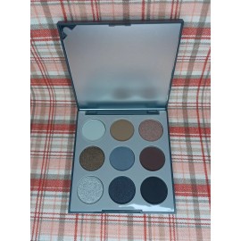 Morphe 9W Smoke And Shadow Artistry Palette 11.1g/0.39 Oz.
