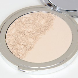 La Bella Donna Compressed Mineral Foundation | Nicoletta 10g