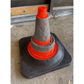 Cortina 30” Collapsible Cone w/ LED light