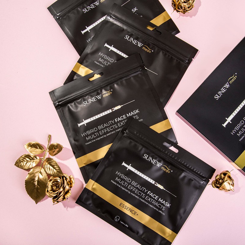 Rejuvenating face mask with snail slime and essence+ peptides, reduces